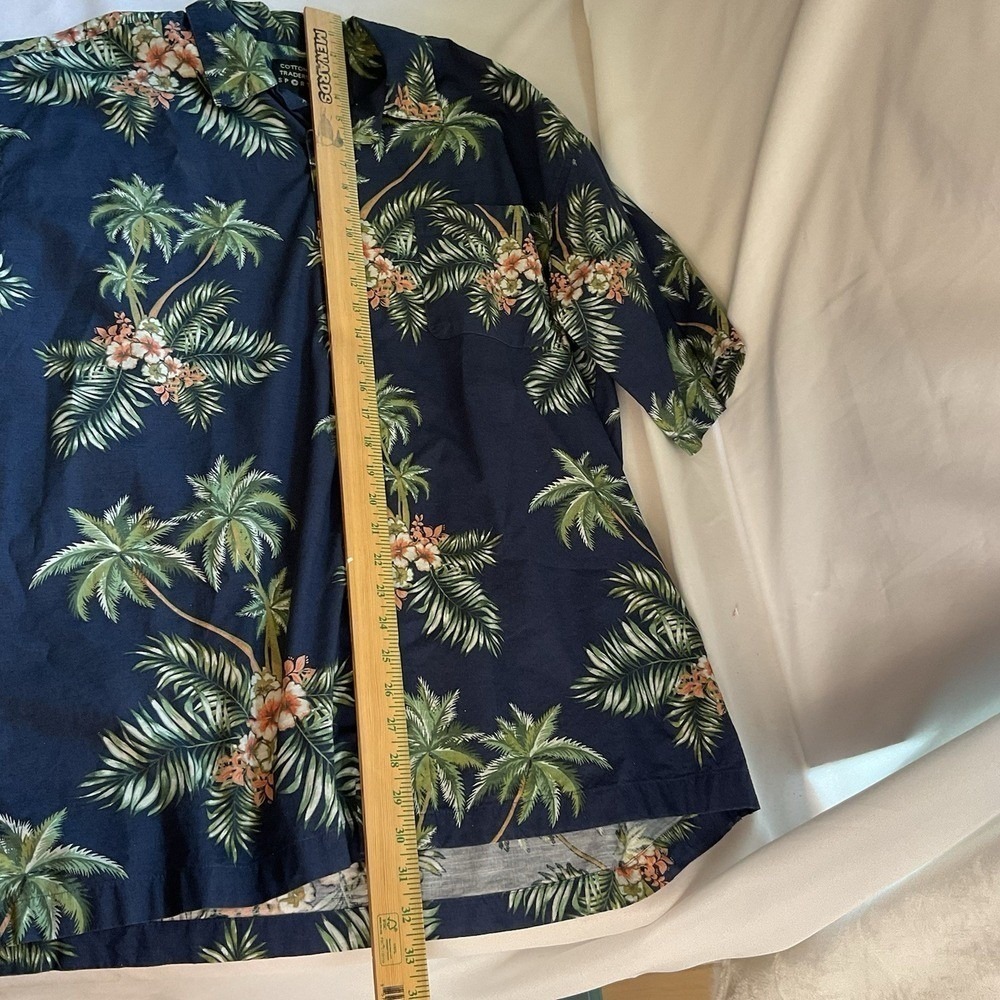 Cotton Traders Mens XL Hawaiian Shrt Navy Blue Palm Floral Short Sleeve Pocket - Picture 6 of 7